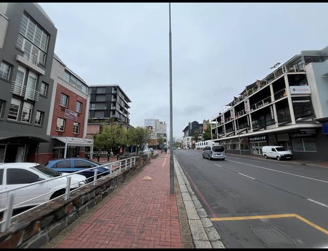 170M² BUSINESS TO LET IN GREEN POINT